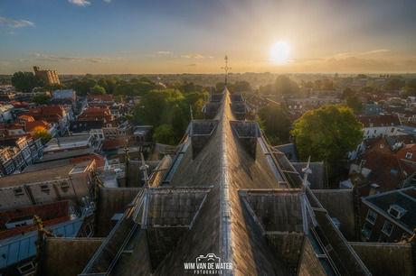 Zonsopkomt vanaf het dak van de Sint-Janskerk