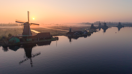 Zaanse Schans zonsopkomst