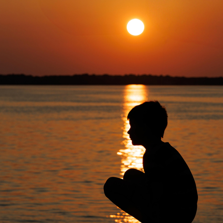 Pondering silhouette