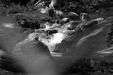 Een met een V-tje goedkeurde waterval