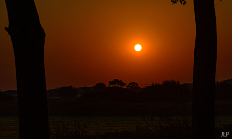 Tegen de Zon in!