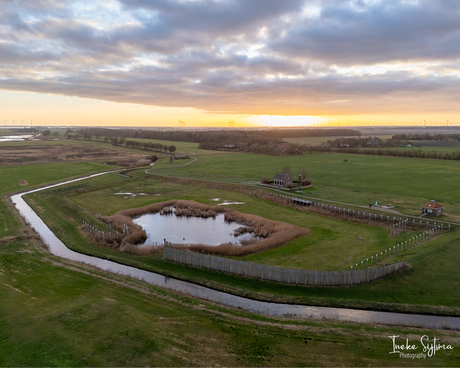 Oude haven Schokland tijdens zonsondergang