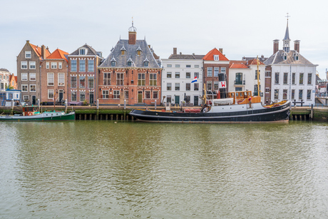 Haven van Maassluis met de sleepboot de Furie