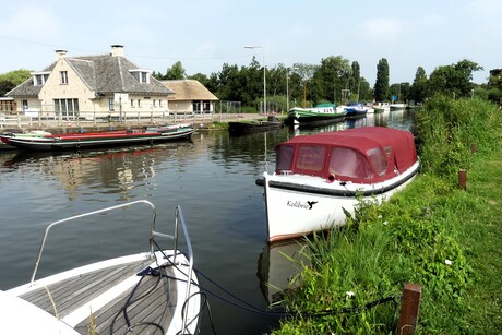 P1260915  Schipluiden  Vlaardingse vaart  div schepen   2 aug 2024  