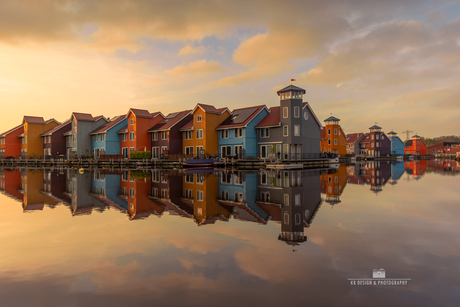 Reitdiephaven onder een zonnige wolken lucht