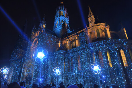Lichtshow Kathedraal Notre-Dame Bayeux.