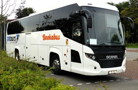 P1250699   TRUCK TIME   Scania  Touringcar  MR tours  uit 2018   foto 26 juli 2024  