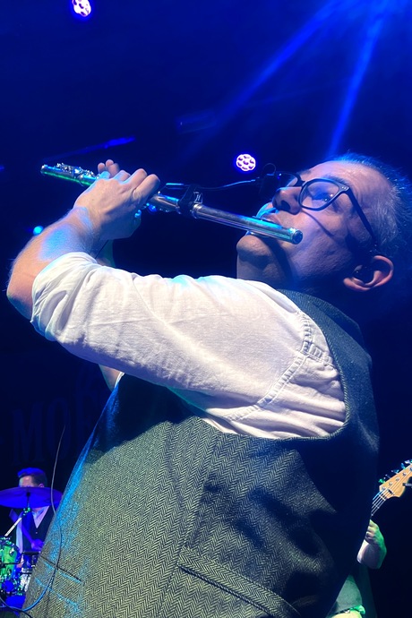 Optreden Pater Moeskroen Nobel, Leiden