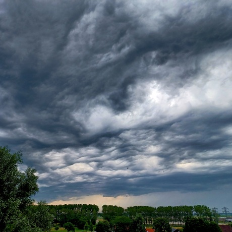 Donderwolken.