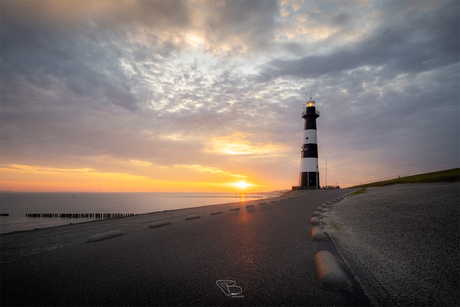 Zonsopkomst vuurtoren Nieuwe Sluis, Breskens