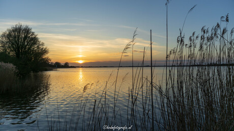 Zonsondergang bij de groote wielen