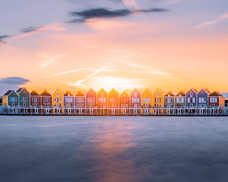 De regenbooghuisjes in Houten 