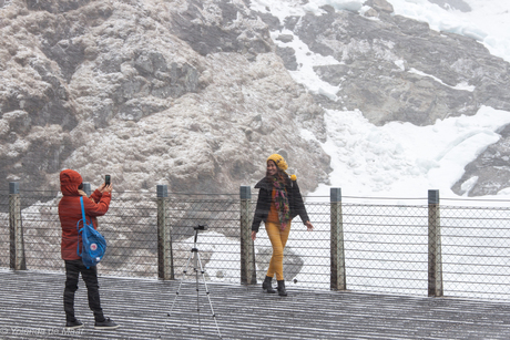 Even poseren tijdens een sneeuwbui op de Flåmsbana.