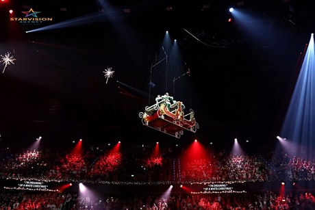 Opening Toppers in concert 