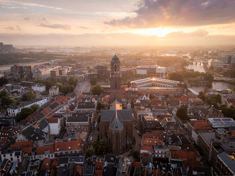 Zonsondergang over Zwolle