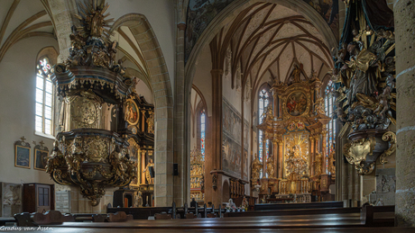 Interieur van de "Dom van Maria Saal" (Oostenrijk)
