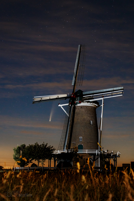 Komeet Neowise bij de Needse Molen