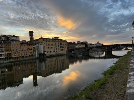 Avond valt in Florence 