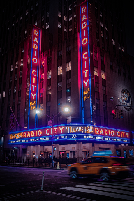 Radio City. 