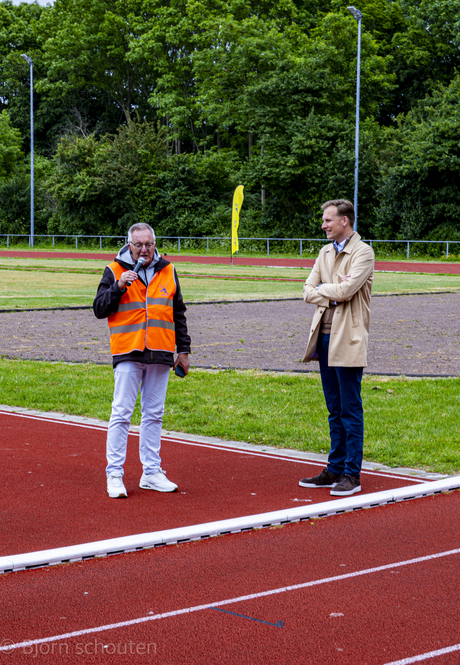 Wet houder sport openen van de wedstrijd 