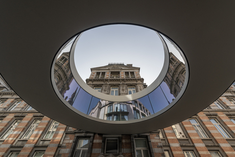 Cirkelvormige loopbrug in Brussel