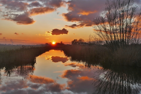 Zonsondergang aan de Zweth