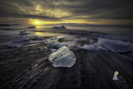 Diamonds on the Beach 