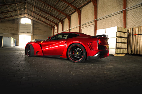 Fotoshoot Ferrari F12 Novitec N-Largo S