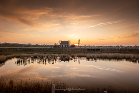 Zonsondergang Schokland