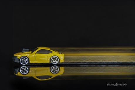 snel speelgoed auto`tje 