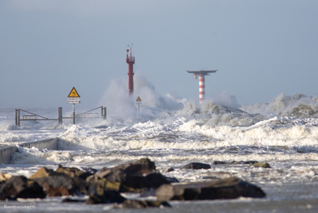 De pier was even weg tijdens storm afgelopen zondag in Hoek van Holland