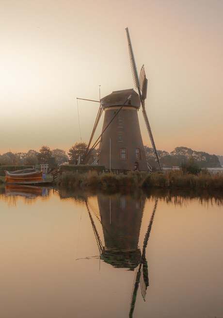 Googermolen bij zonsopkomst