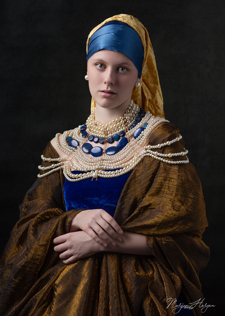 Girl with Pearls and Lapis Lazuli II
