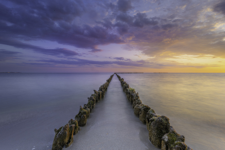 Zonsondergang aan het Ijsselmeer