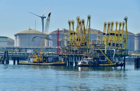 Werkzaamheden aan de laadpier