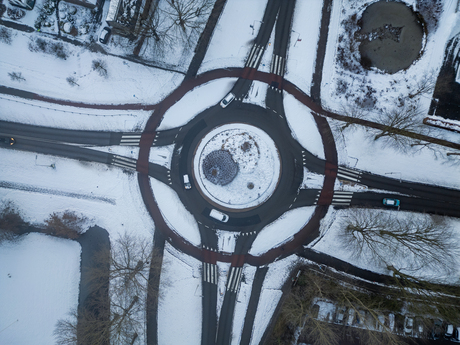 Rotonde in de sneeuw