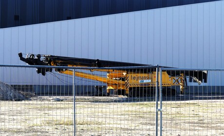 P1270633  Maasdijk Honderdland   HEI Machine Heijmans   staat Klaar  1 april 2025  
