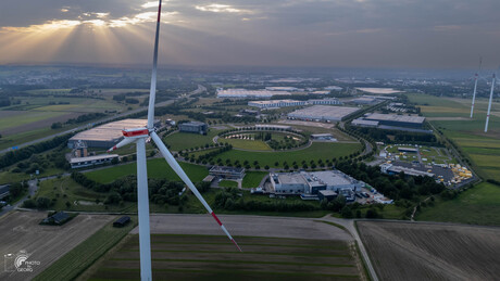 Windmolens met drone gefotografeerd