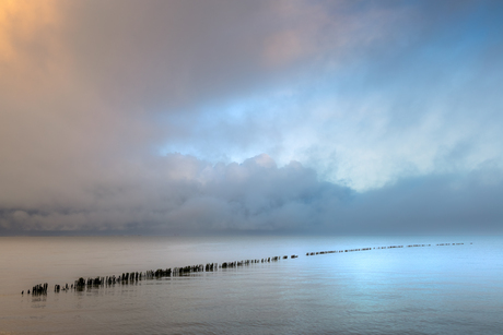 Winterse luchten boven het Wad II