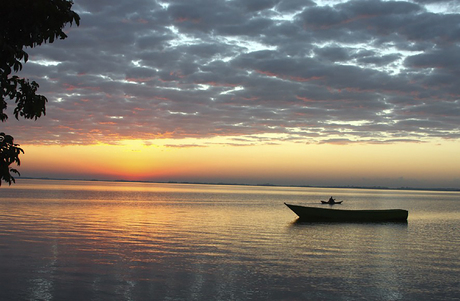 Lake Naivasha in Uganda. Zon ondergang