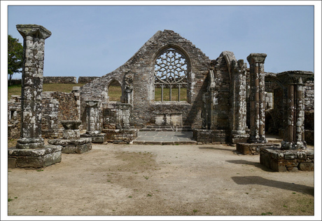 Ruines van de kerk van Lan guidou