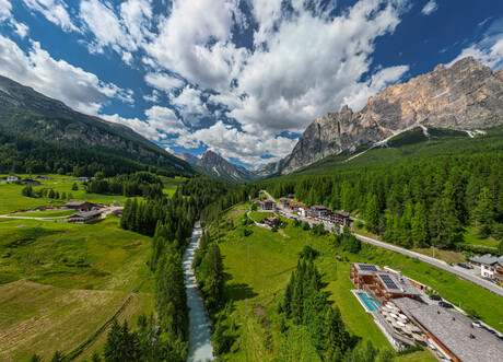  Hotel Dolomiti Lodge Alvera'