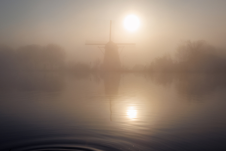 Zonsopkomst bij de Amstel