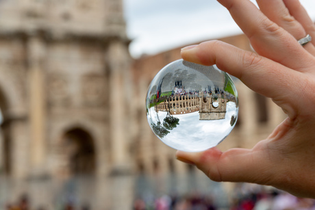 Het colosseum in een bol