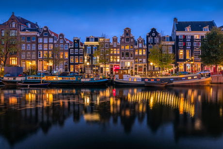 Oude grachtenpanden aan de Singel in Amsterdam