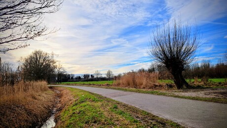 Beetje zon en blauwe lucht
