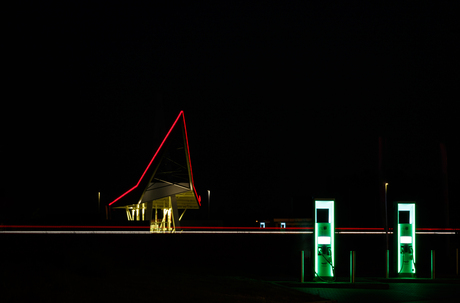 Pompstation by night