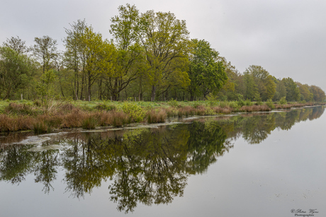 Diepte met weerspiegeling