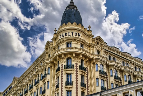 Carlton Hotel