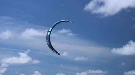 Kitesurfing at the beach
